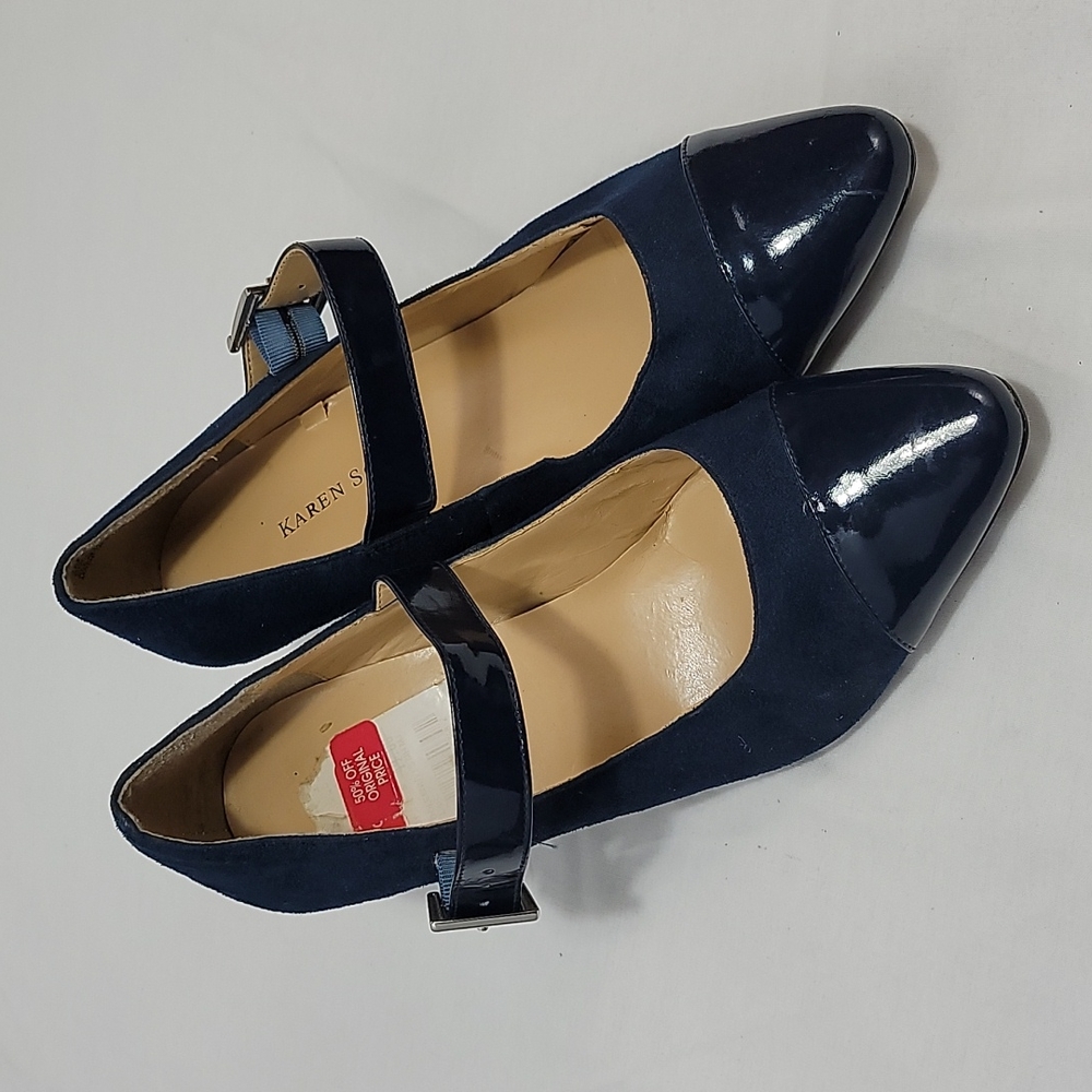 Karen Scott Heels, Size 7.
